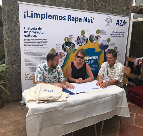 Programa limpiemos Rapa Nui